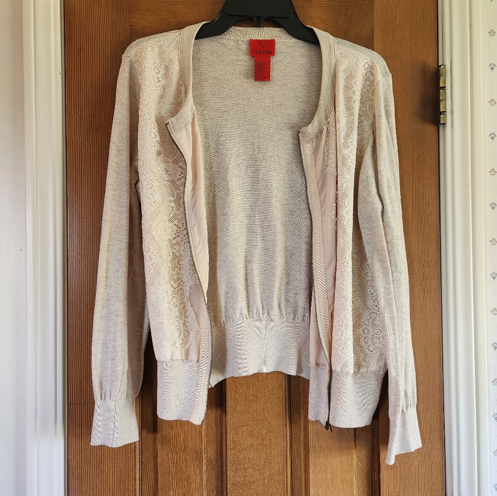 Cream/light tan Sweater with Lace details
